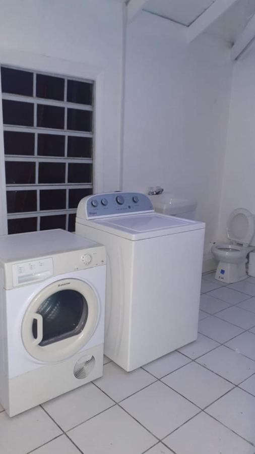 Calinago Friendly Family Sxm Bed & Breakfast Philipsburg  Bagian luar foto